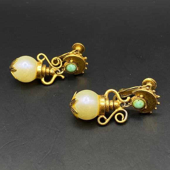 RARE Vtg VENDOME Cruet Earrings Victorian-Style Gold Tone Faux Pearl Dangle Drop - Picture 3 of 8